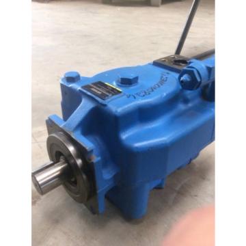 VICKERS PVH131QICRSF13S10C25 HYDRAULIC 02152160 Pump