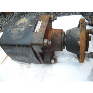 TRW 220 MAB 06003 HYDRAULIC MOTOR WITH 5 LUG HUB in weldable housing A1 220 85 Pump