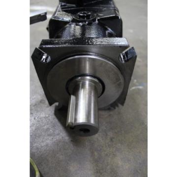 REBUILT YOUNG POWERTECH YMTE250B2EG1SFB HYDRAULIC 11/4&#034; SHAFT DIA.  Pump