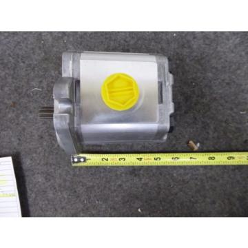 New Turolla Hyd. Gear P/N SNP2NN/017RN06SAP1E6E5NNNN/NNNNN, #111 20 134 00 Pump