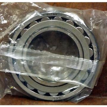 1 NEW SKF 22213E SPHERICAL ROLLER BEARING ***MAKE OFFER***