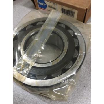 NEW IN BOX SKF SPHERICAL ROLLER BEARING 22314 CC/C3W33