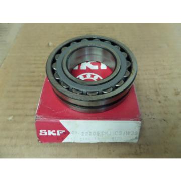 SKF Spherical Roller Bearing 22208 CKJ/C3/W33 22208CKJC3W33 New