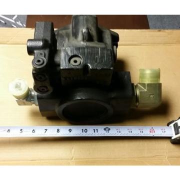 New Sauer Danfoss Hydraulic L38 Model #7004613S Pump