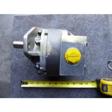 NEW SAUER DANFOSS HYDRAULIC GEAR 41299 Pump