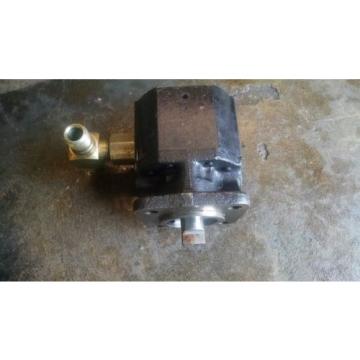 Big Joe JS J.S. Barnes Tang Drive Hydraulic Gear 016929 100106  Pump