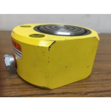 Enerpac RSM300 MAX10000 PSI 700 BAR 30 Ton 1/2 inch stroke Hydraulic Cylinder  Pump