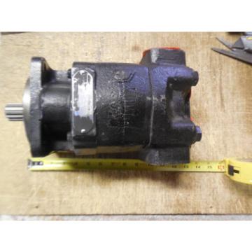 NEW PARKER COMMERCIAL HYDRAULIC # 3239210054 Pump