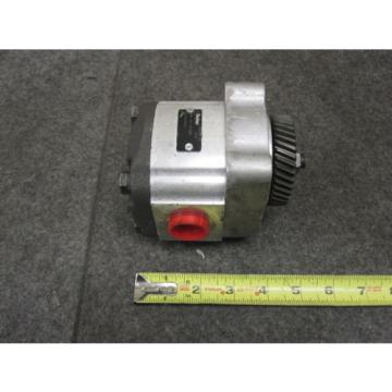 NEW PARKER GEAR # 127549001 Pump