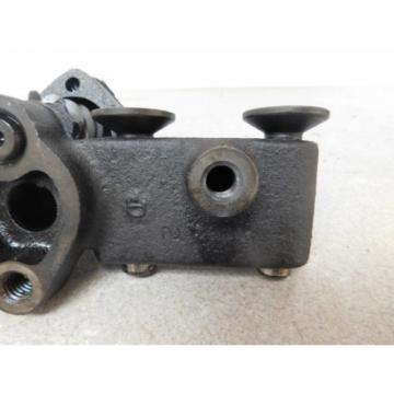 JOHN DEERE 520 530 TRACTOR CAM FOLLOWER GUIDE  B3714R  7743