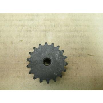 NEW MARTIN 25B18 SPROCKET #25 ROLLER CHAIN 18 TOOTH 1/4&#034; PLAIN BORE