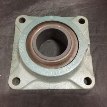 NEW DODGE F4B-LT7-208 FOUR BOLT PLAIN SQUARE BEARING UNIT PN# 033276