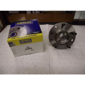 MOOG WHEEL BEARING AND HUB ASSEMBLY PART# 513061