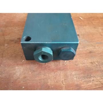 Racine Rexroth 989000 (25715332), Hydraulic Valve **New**