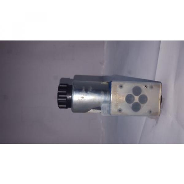 NEW BOSCH REXROTH VALVE 4WE6D62/EG24N9K4 R900561274 (#12 C2M) #4 image