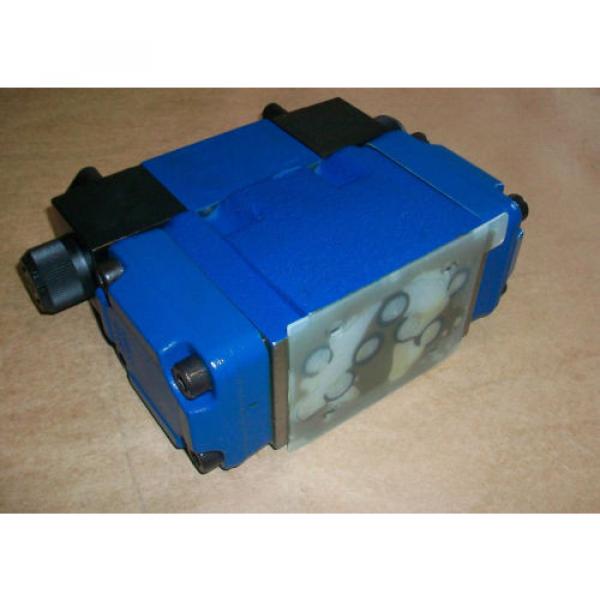 Rexroth Hydraulic Valve 4WEH10E46/6EW110N9ETK4CSA  w/ 4WE6J62/EW1109K4  NEW #2 image