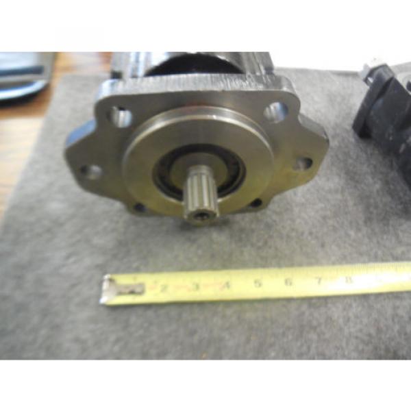 NEW PARKER HYDRAULIC 7029218002 Pump #3 image