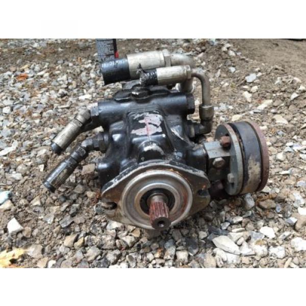 V1902 Flywheel, Hydraulic With Directional Control Pump #1 image