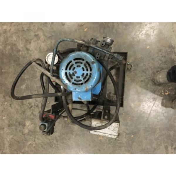 VICKERS POWER SYSTEM, MOD# TK5VV15FMNGF30F1B2069, BALDOR MOTOR, 2 HP,USED Pump #5 image