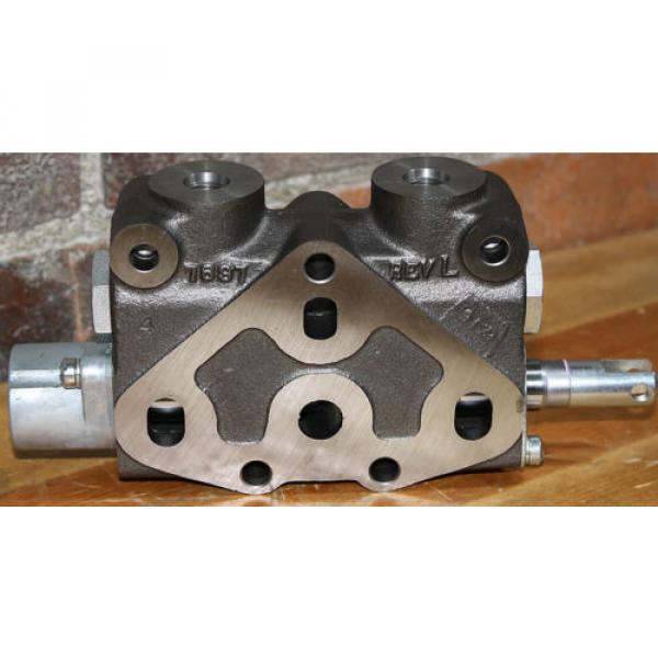 Gresen 4 way directional control valve #CP4732 BM# 6784 733 Pump #3 image