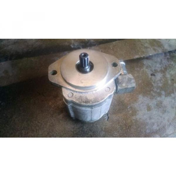 JS J.S. John S Haldex Barnes 114257 4396 9T 5/8 Shaft Hydraulic Gear  Pump #2 image