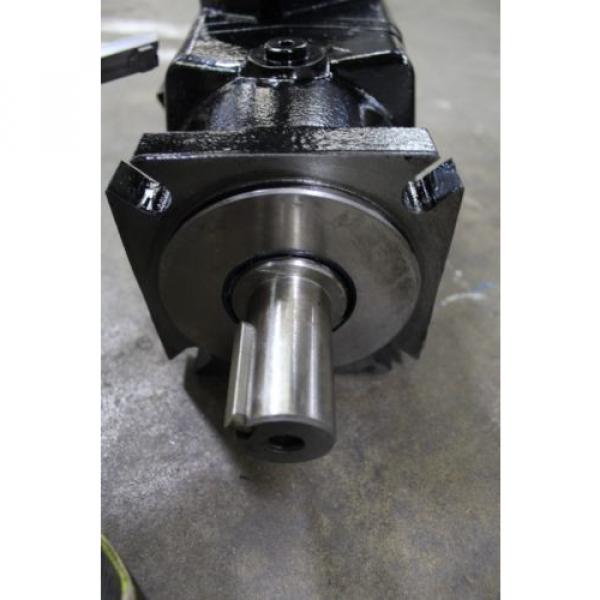 REBUILT YOUNG POWERTECH YMTE250B2EG1SFB HYDRAULIC 11/4&#034; SHAFT DIA.  Pump #7 image