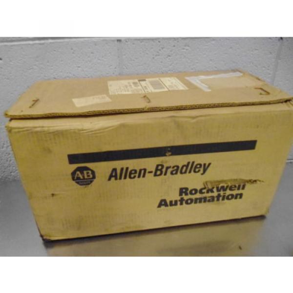 ALLEN BRADLEY 1326AB-B420E-M2L SER. B AC SERVO MOTOR 1.09 KW 3000RPM*NEW IN BOX* #1 image