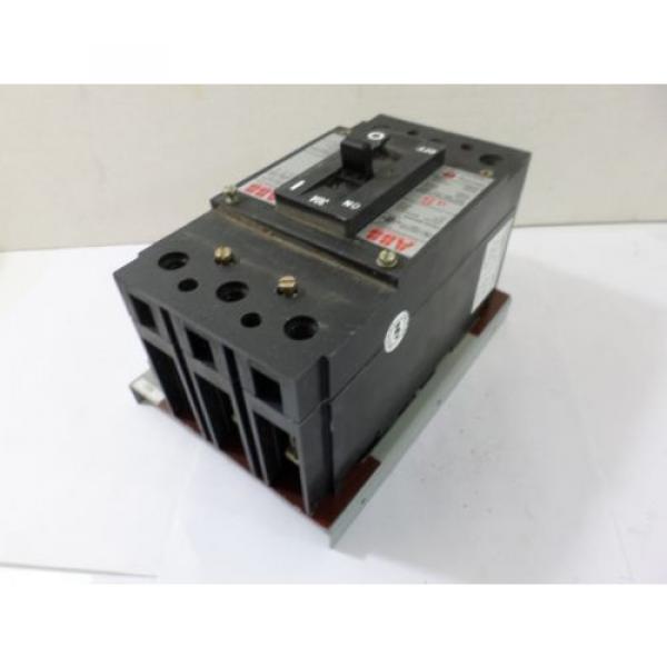 USED ABB CIRCUIT BREAKER TYPE ES  UXAB 727131 R 107   30 AMP 3 POLE 480 V #10 image