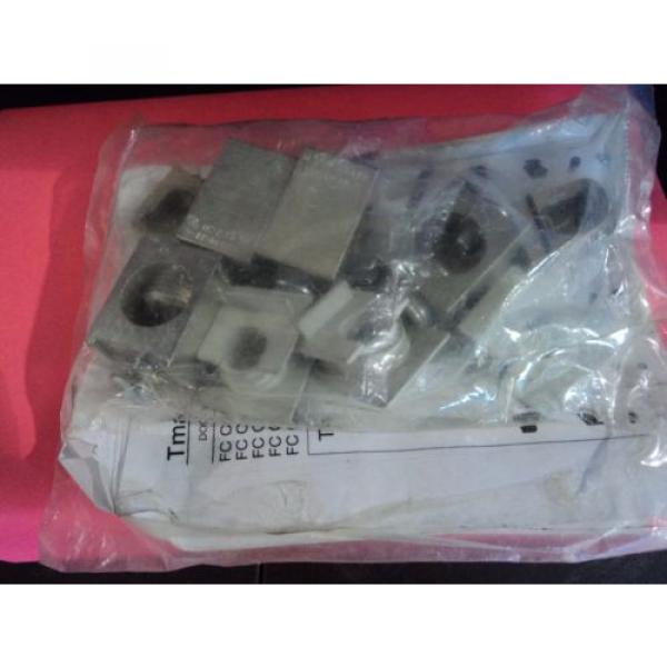 ABB KT4250-4  TERMINAL LUG KIT, 4/SET ACCEPTS (1)6AWG/350MCM FOR USE W/ T4 BREA #2 image