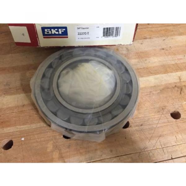 22220E SKF Explorer New Spherical Roller Bearing  -  Free Fast Shipping #1 image