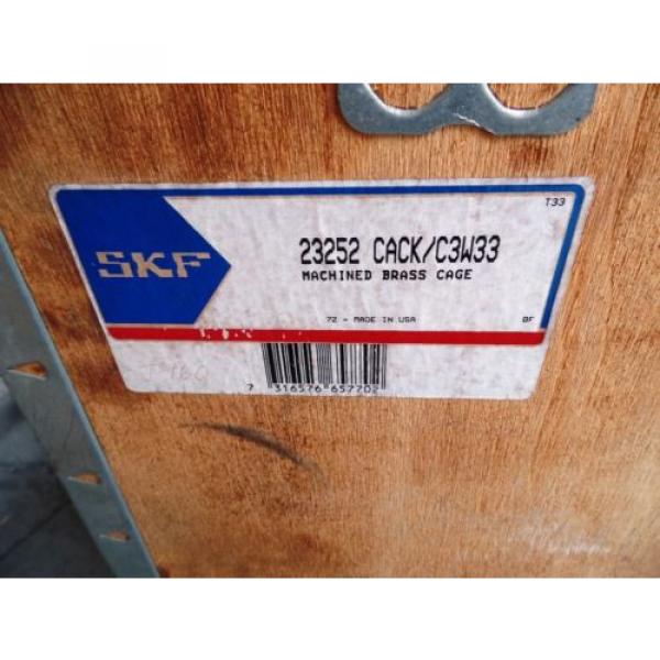 SKF 23252 CACK/C3W33  Spherical Roller Bearing 260mm ID x 480mm OD x 174mm Wide #1 image