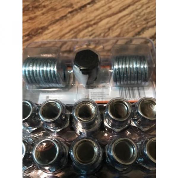 Dorman Pack of 16 Wheel Nuts w/ 4 Lock Nuts &amp; Key (711-348) #4 image