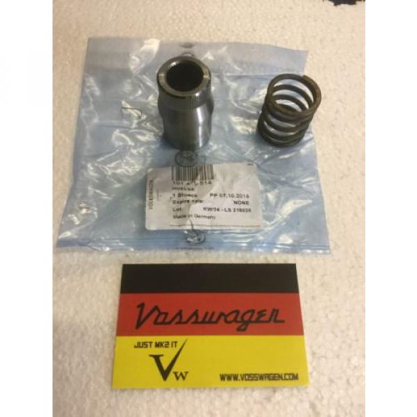 NEW GENUINE VW GOLF MK1 MK2 STEERING WHEEL BOSS ADAPTER BIG SPLINE SLEEVE COLLAR #1 image