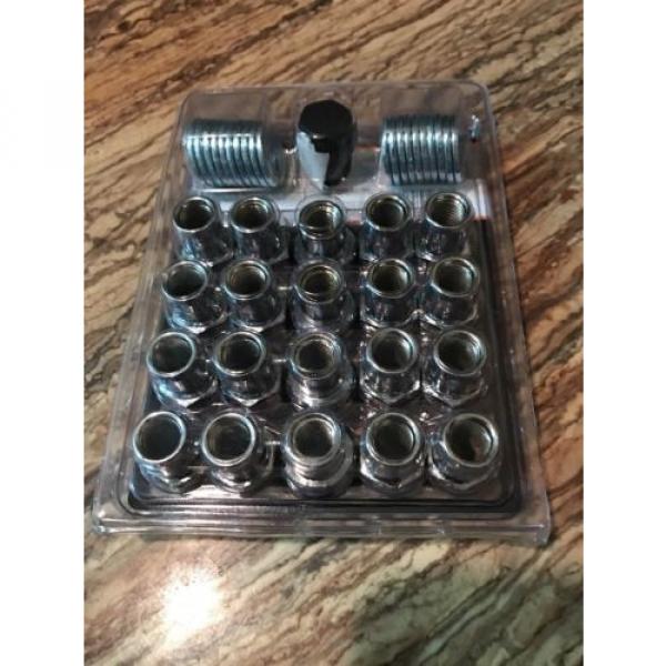 Dorman Pack of 16 Wheel Nuts w/ 4 Lock Nuts &amp; Key (711-348) #3 image