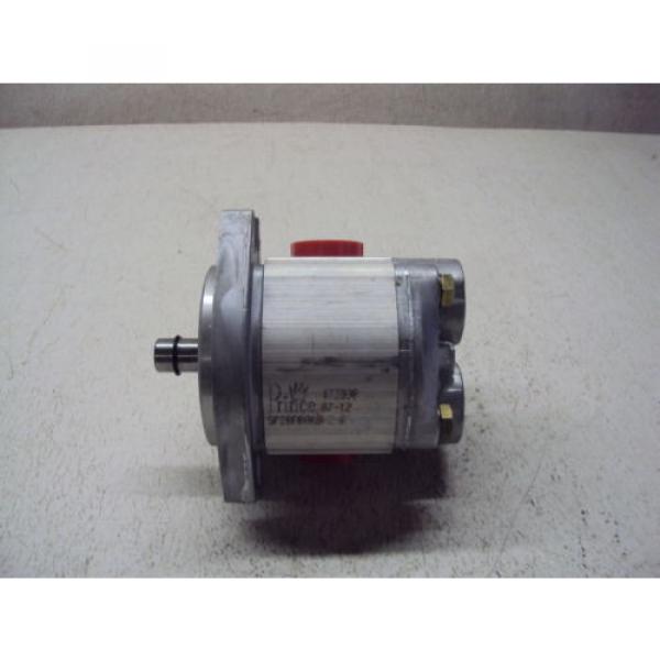 PRINCE 0712 HYDRAULIC GEAR 473990 NEW Pump #1 image