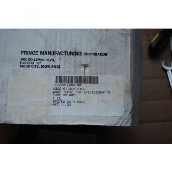 PRINCE HYDRAULIC GEAR  SP25A52D9H1R 2500 PSI NEW Pump #4 image