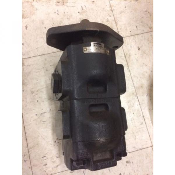 parker hydraulic pump Part Number 7029122048 Pump #1 image