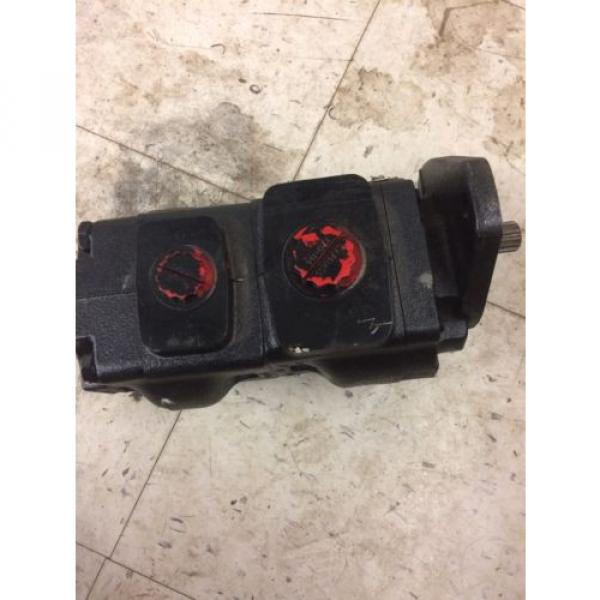 parker hydraulic pump Part Number 7029122048 Pump #3 image