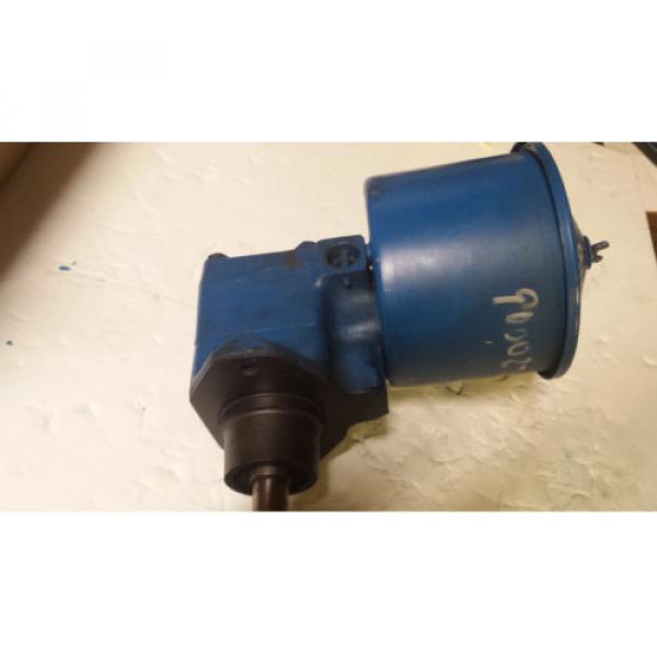 NEW ORIGINAL VICKERS POWER STEERING # vtm42 40 40 17 07 l1 14 Pump #1 image