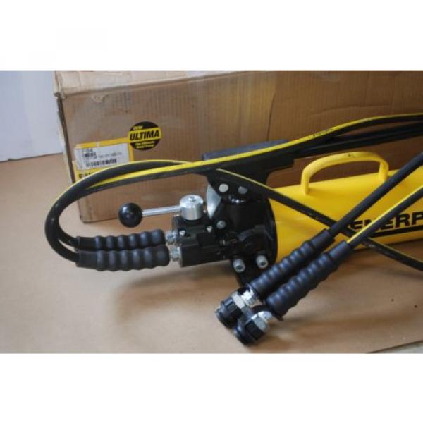 ENERPAC P84 HYDRAULIC HAND DOUBLE ACTING 4WAY VALVE &amp; 2 HOSES MINT Pump #2 image