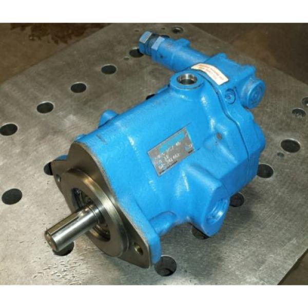 Vickers PVB6RSY40CM12 Hydraulic Variable Displacement Axial Piston  Pump #1 image