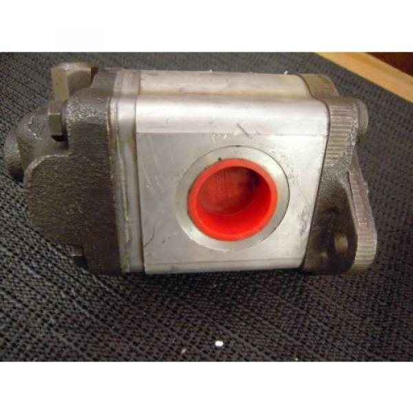 NEW DYNAMATIC LIMITED HYDRAULIC # A17L34011 #551 Pump #5 image