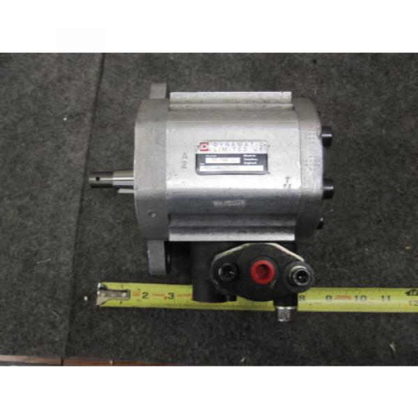 NEW SUNSTRAND DYNAMATIC LIMITED HYDRAULIC # 551101133190 Pump #1 image