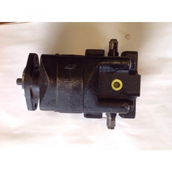 Parker Commercial Hydraulics 3229210009 Pump #4 image