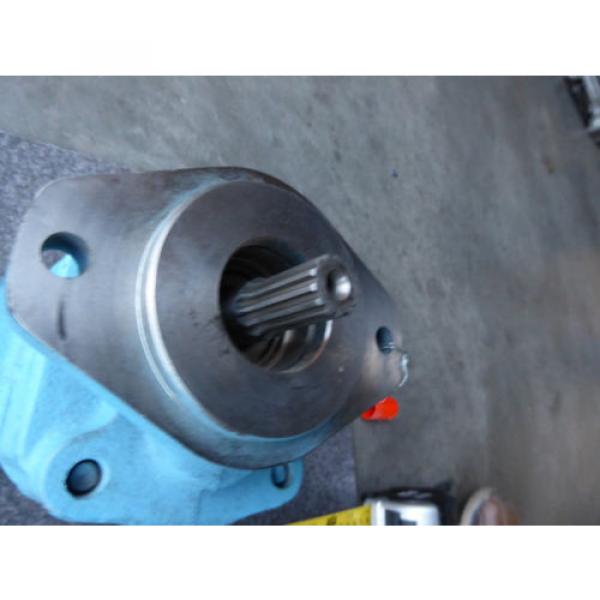 NEW PERMCO HYDRAULIC # P197A186FBZA1514 Pump #3 image