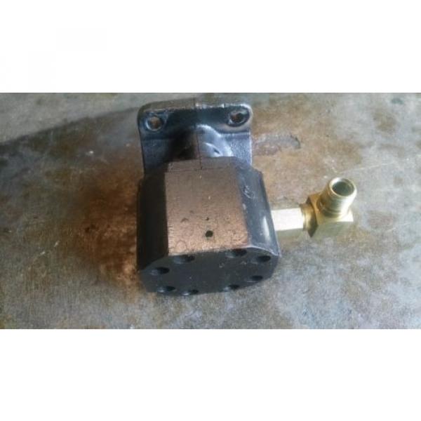 Big Joe JS J.S. Barnes Tang Drive Hydraulic Gear 016929 100106  Pump #3 image