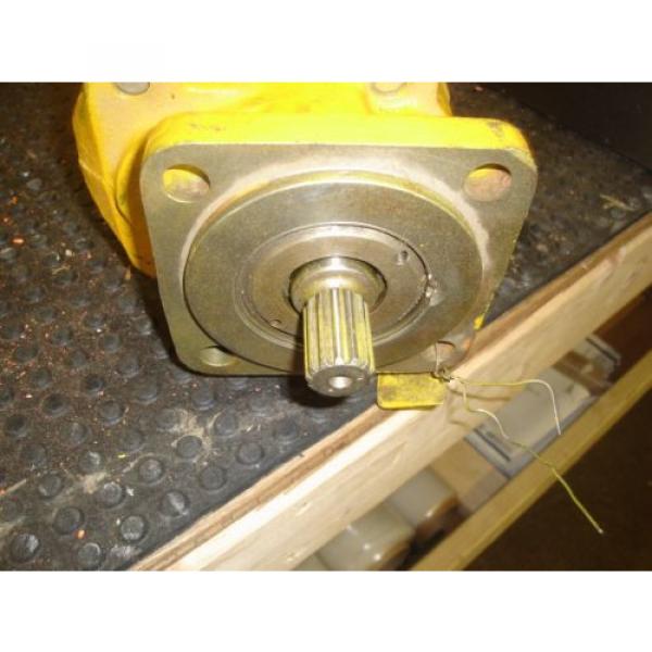 Commercial Shearing Inc. Hydraulic Motor Series 25X M25X998BEVL Pump #2 image