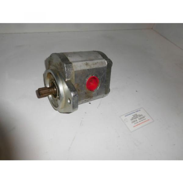 Haldex/Barnes W15A138L5K01N Hydraulic Gear Type Pump #2 image