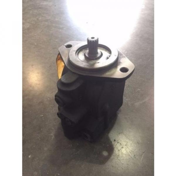 Danfoss KV45 axial piston motor 83001739 Pump #3 image