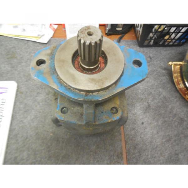 PARKER COMMERCIAL HYDRAULIC # 0331332447 Pump #2 image